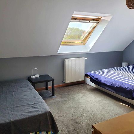 L Etablissement Gold Beach Propose 1 Hebergement , Maison 80M2 Avec Terrain 500M2, Parking Prive A 4 Min Du Port Artificiel D Arromanches, Services Accueil Personnalise, Lits Faits, Serviettes, Menage, Netflix, Wifi Ryes Kültér fotó