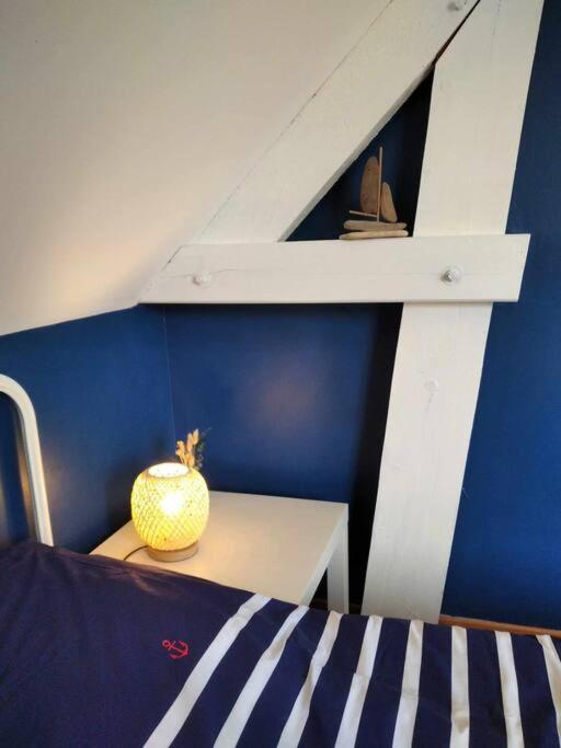 L Etablissement Gold Beach Propose 1 Hebergement , Maison 80M2 Avec Terrain 500M2, Parking Prive A 4 Min Du Port Artificiel D Arromanches, Services Accueil Personnalise, Lits Faits, Serviettes, Menage, Netflix, Wifi Ryes Kültér fotó