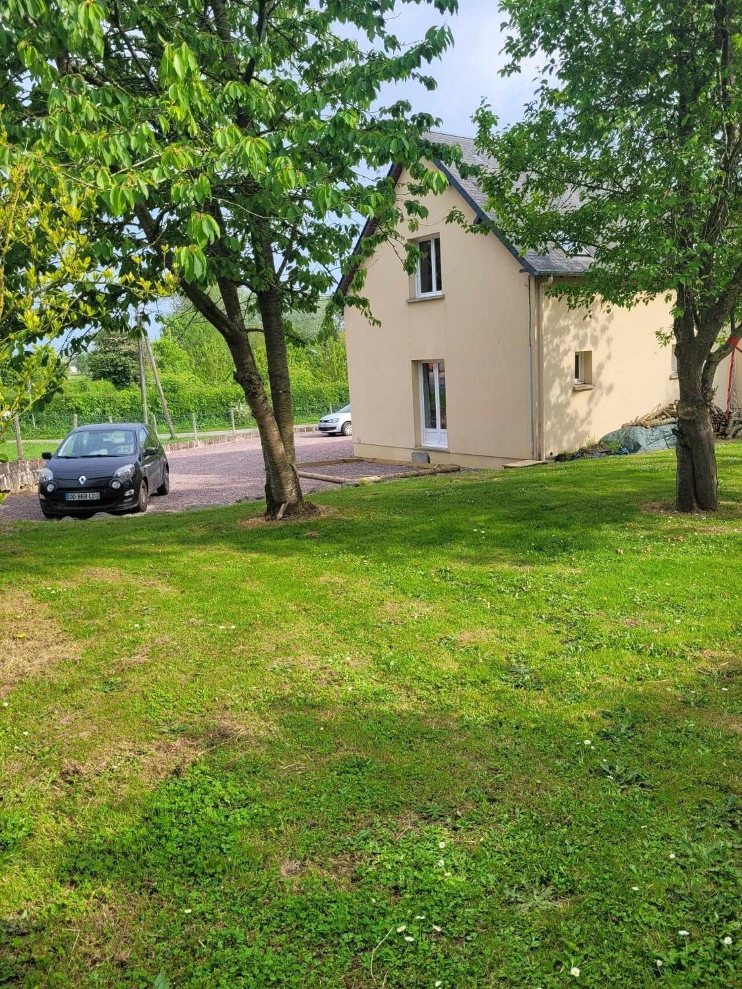 L Etablissement Gold Beach Propose 1 Hebergement , Maison 80M2 Avec Terrain 500M2, Parking Prive A 4 Min Du Port Artificiel D Arromanches, Services Accueil Personnalise, Lits Faits, Serviettes, Menage, Netflix, Wifi Ryes Kültér fotó